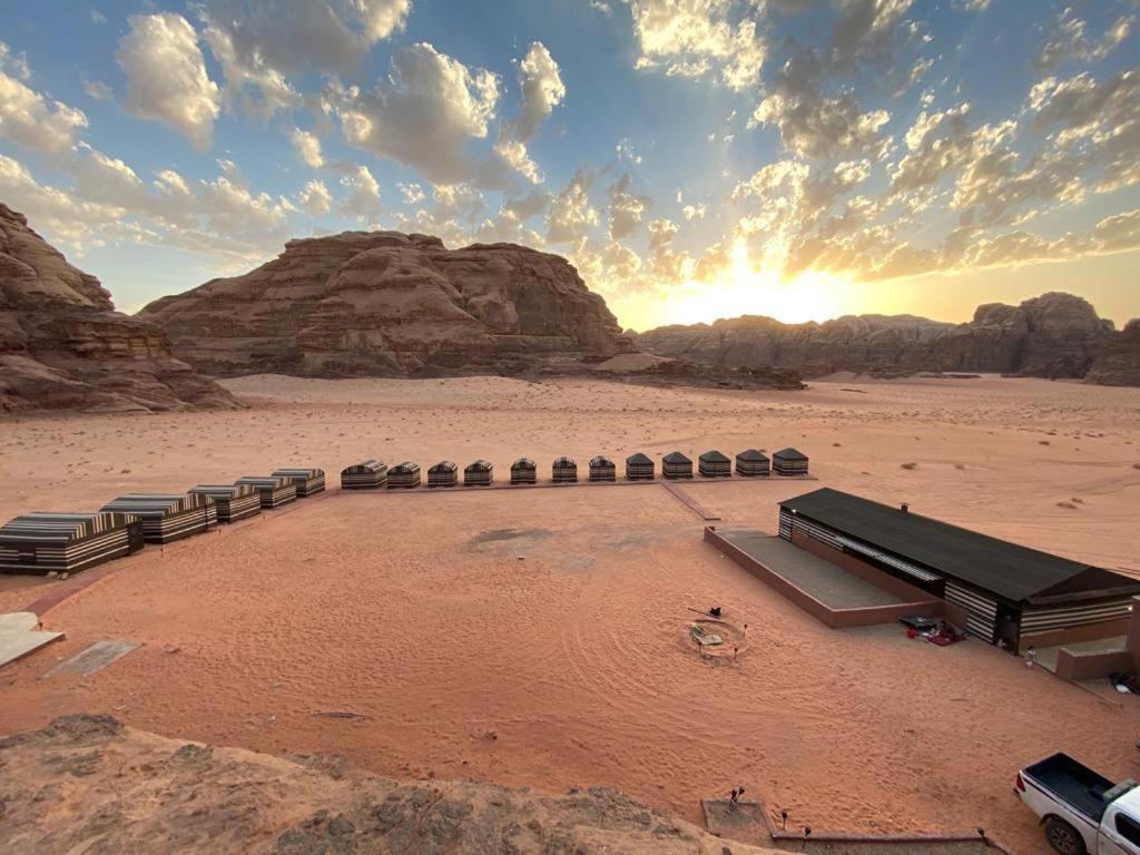 Bedouin Tours Camp Hotel Вади Рум Екстериор снимка